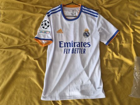 Real Madrid Jersey Adidas Benzema 9 White Size M 2021/2022