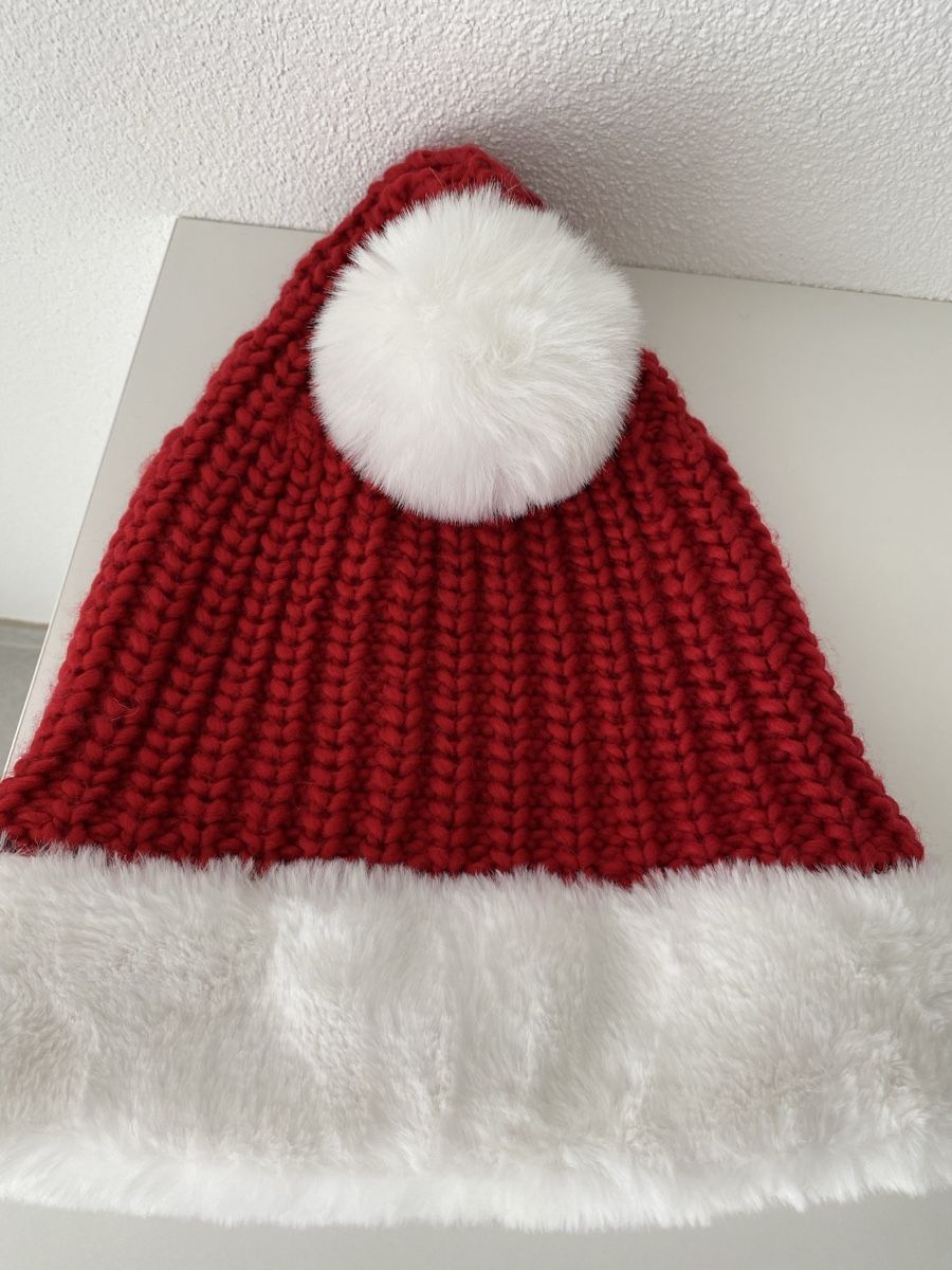 Primark Chapeaux, bonnets & casquettes: Weihnachtsmannmütze von Primark – D'occasion à Wohlen AG par esm_c8gh 1