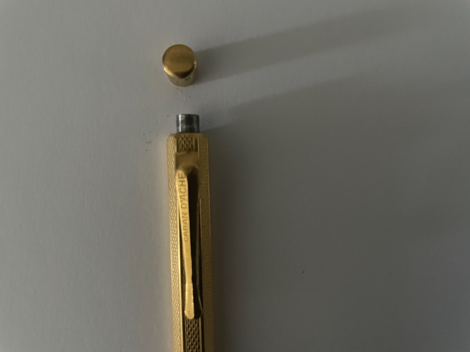 Caran D'Ache Matite, matite colorate & gessi: MINENHALTER CARAN DÂCHE PLAQUE OR – Usato da Uhwiesen venduto da Uhwiesen 1