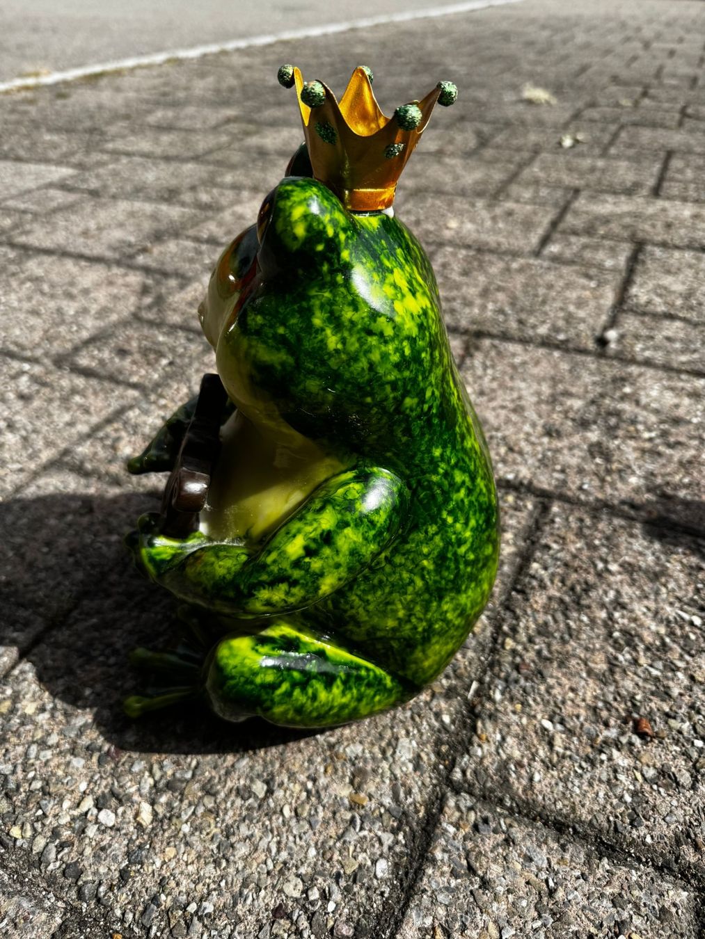 Statuette: Froschkönig gross mit Harfe – Usato da Egg b. Zürich venduto da Brocki_Insel_Egg 1