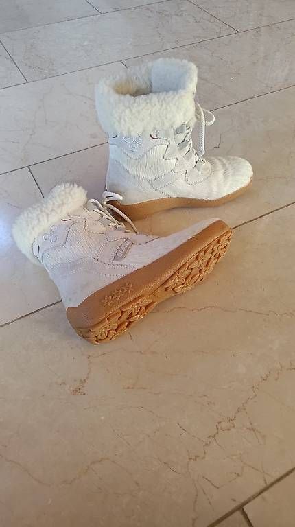 Scarpe da donna: Olang Winterschuhe neu Gr. 36 – Usato da Einsiedeln venduto da RomanB. 1