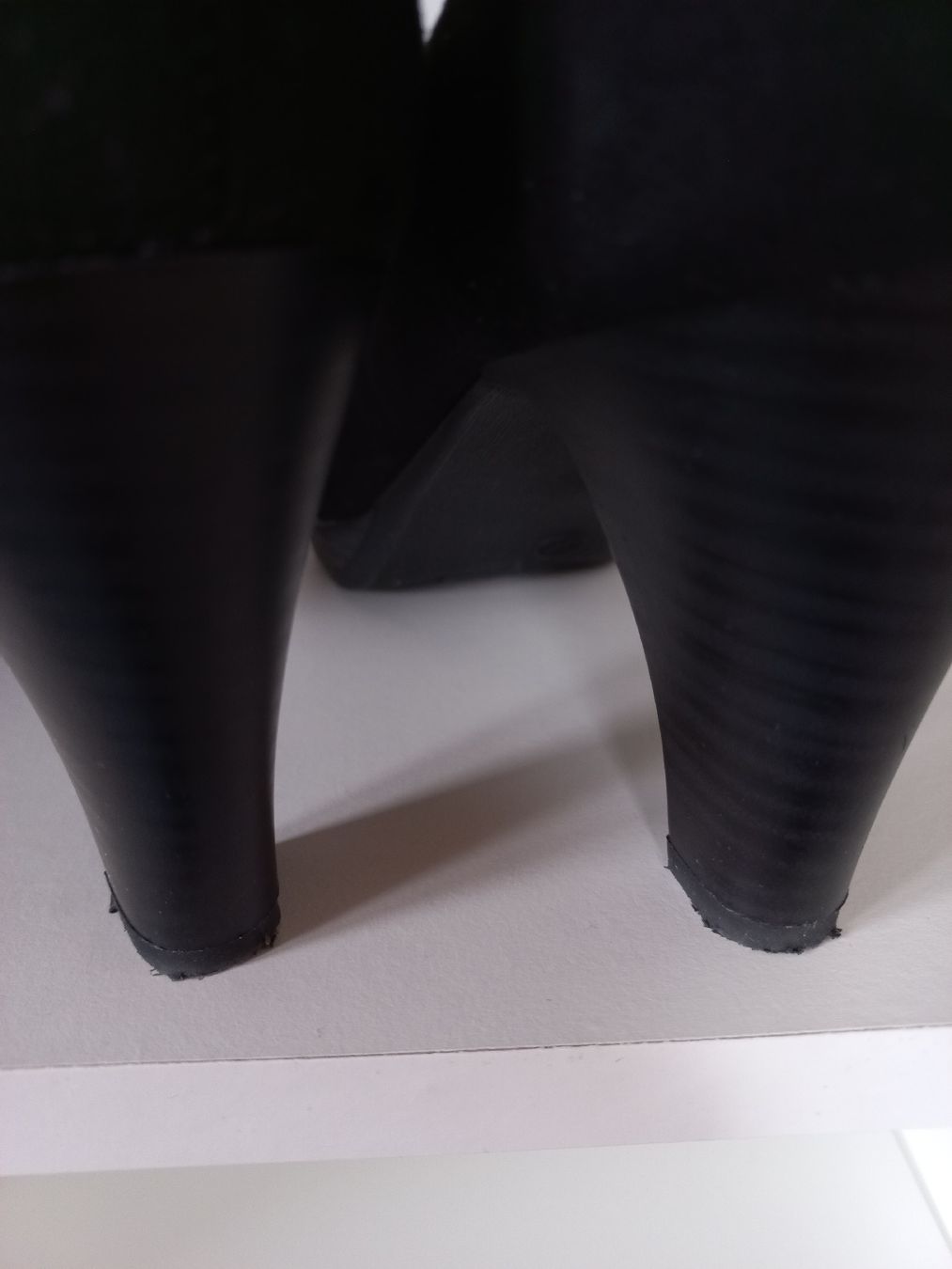 Scarpe da donna: Schuhe – Usato da Lauenen b. Gstaad venduto da J3A7N 1