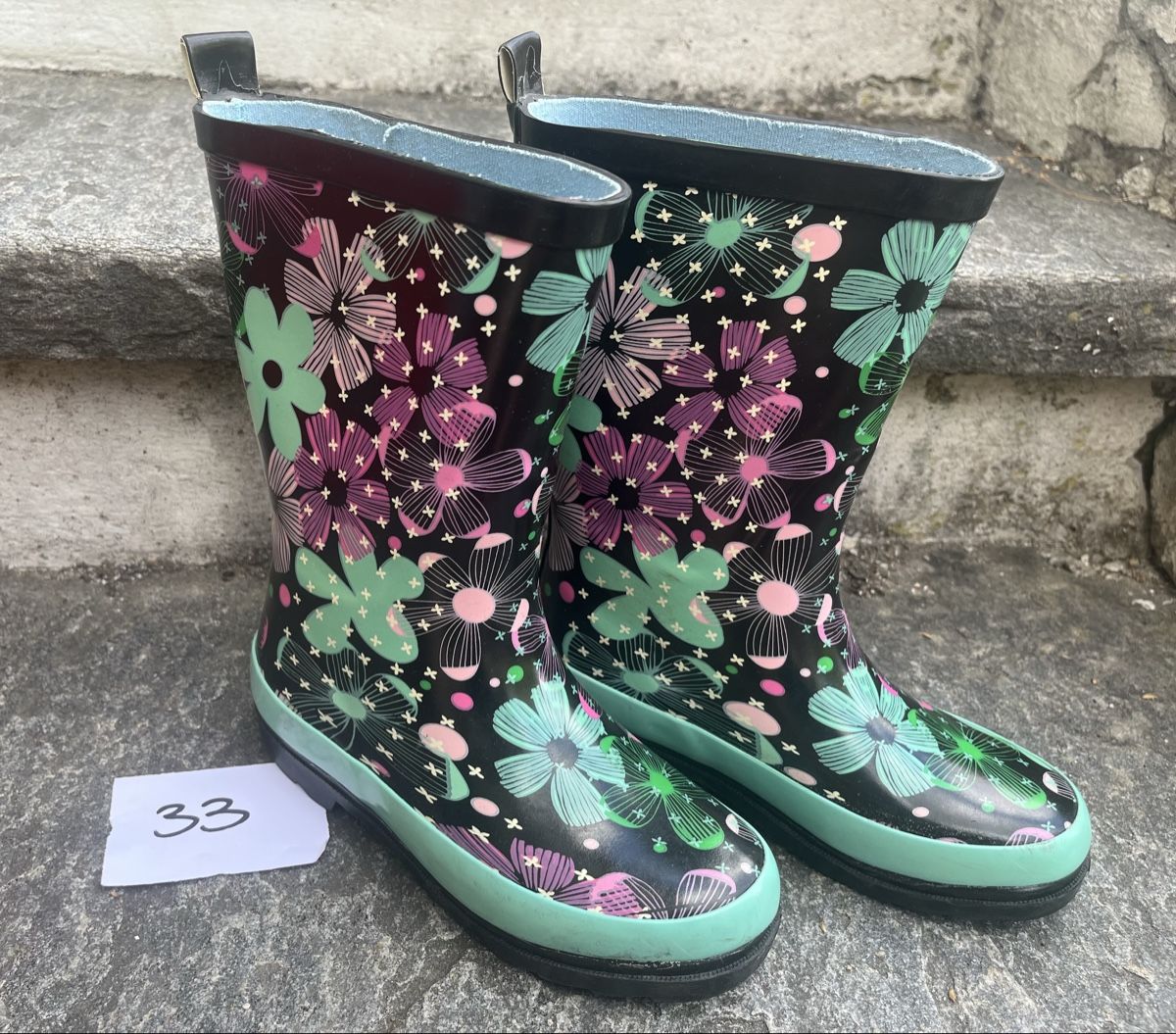 Chaussures filles: Gummistiefel Grösse 33 – D'occasion à Jonschwil par Theswissmiss