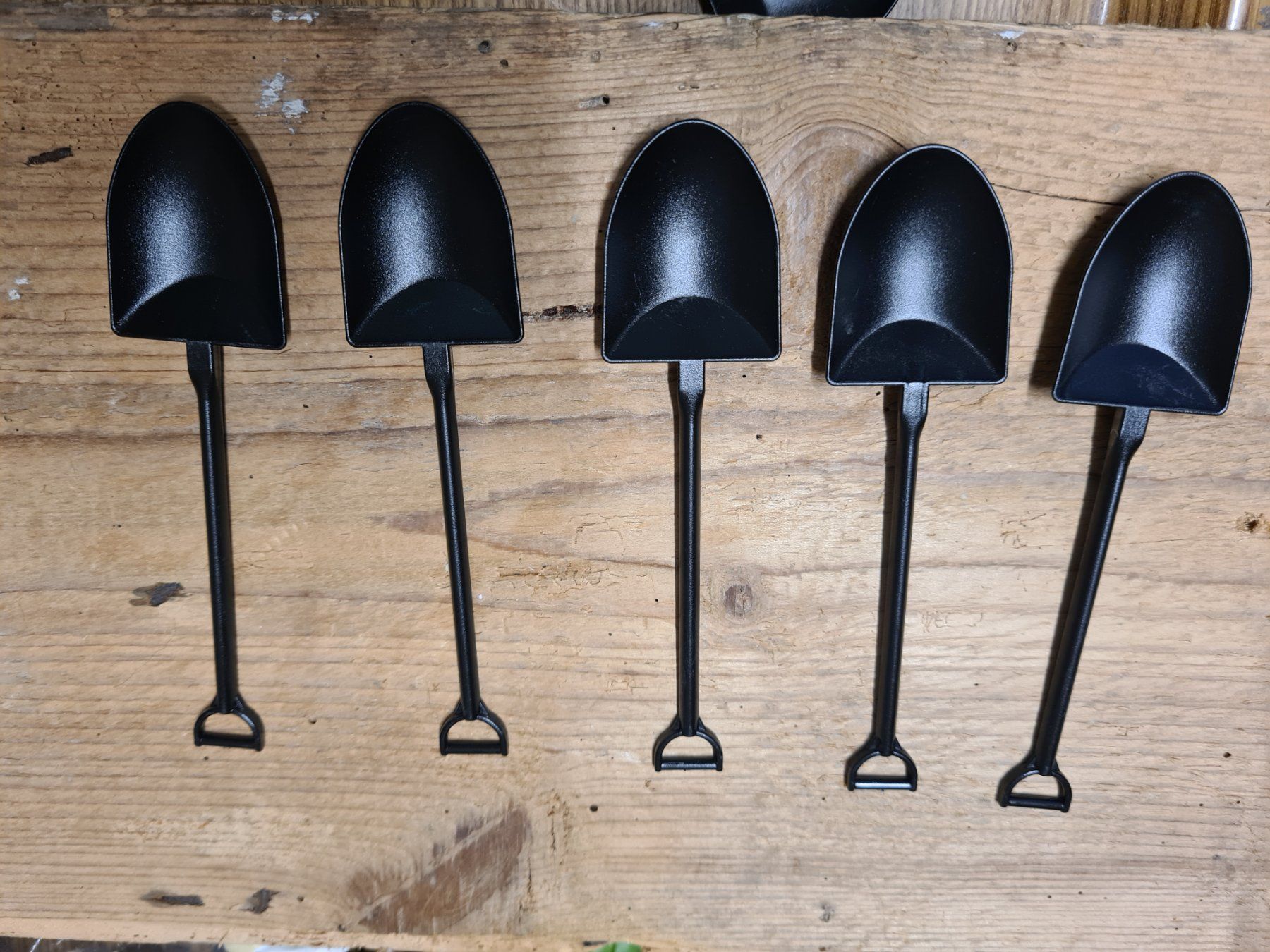 Tutte le decorazioni: 5 Mini Deko Schauffeln / Basteln& Floristik- ca.12 cm. – Nuovo e nell'imballaggio originale da Amriswil venduto da kleindeko