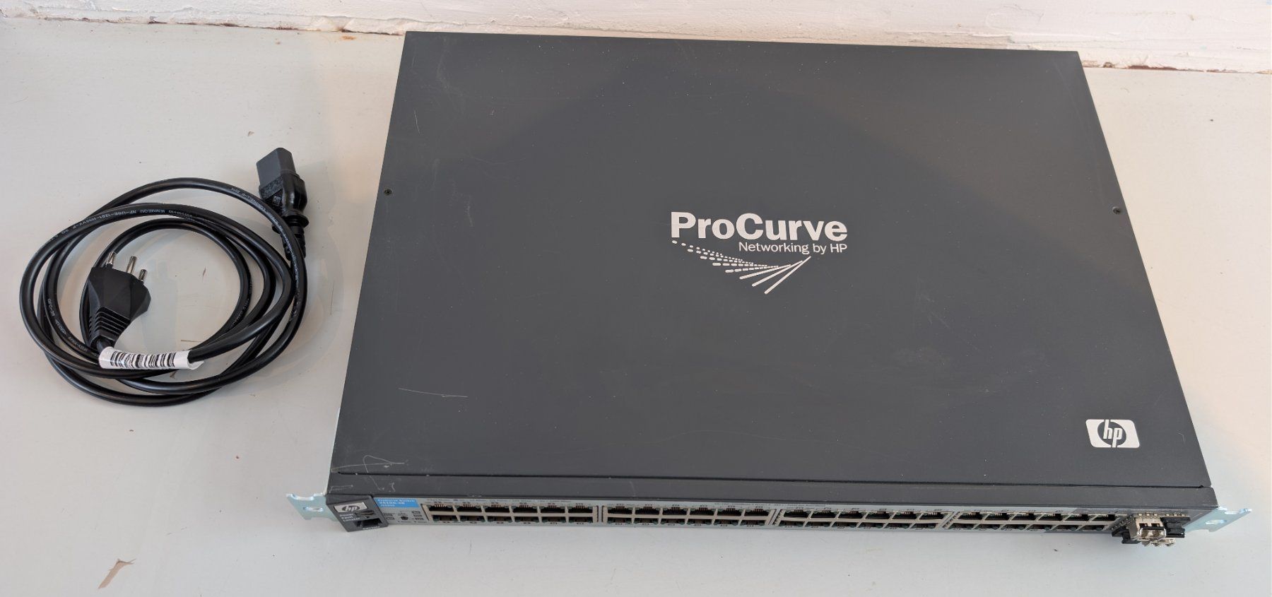 Hewlett Packard Hub & Switch: HPE ProCurve 2510G-48 Switch – Usato da Dietlikon venduto da ComdatAG