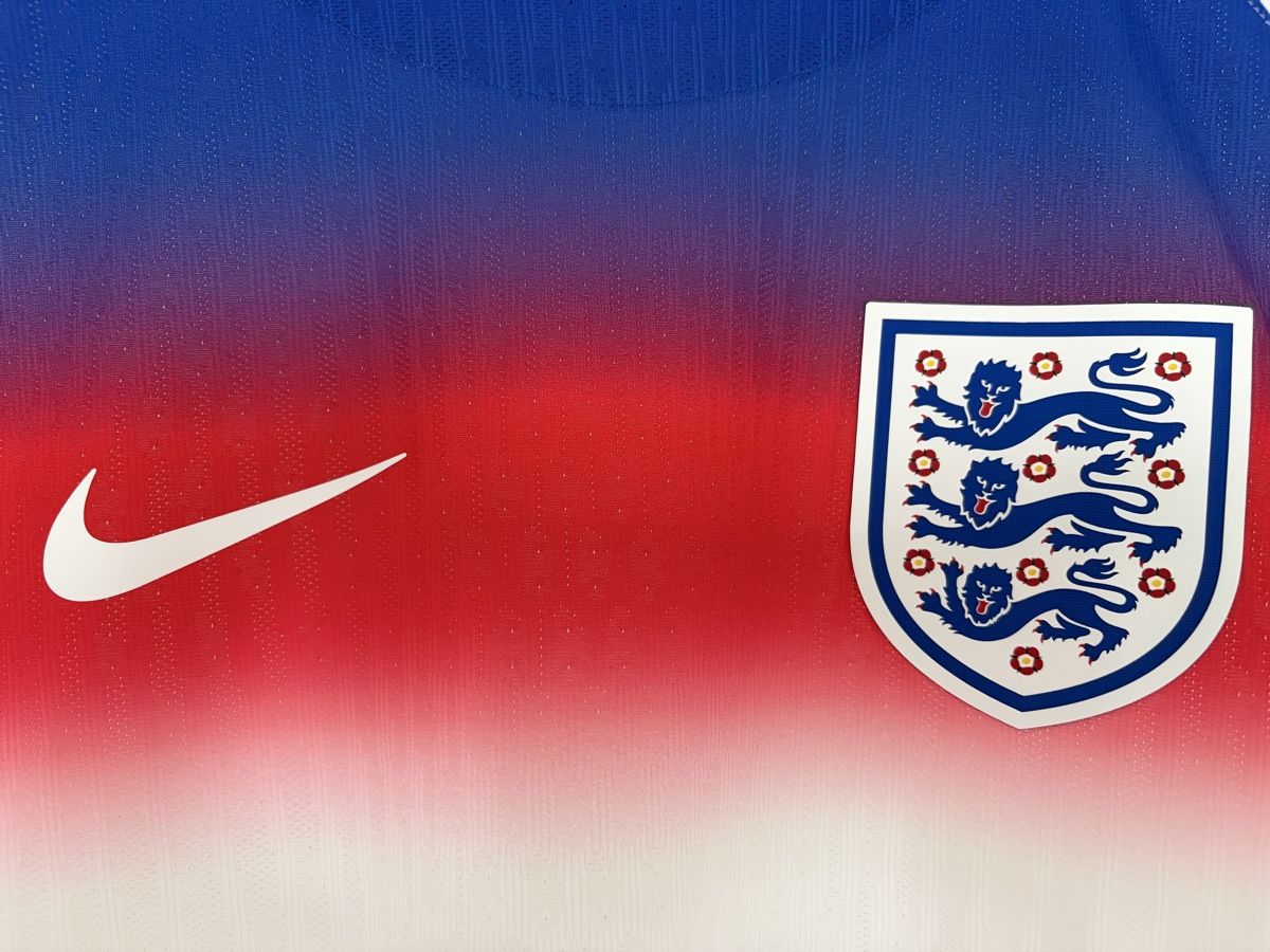 Nike Canottiere & Pantaloni: England Lionesses 2025 Shirt – Nuovo (secondo la descrizione) da Grabs venduto da lecktro26 2