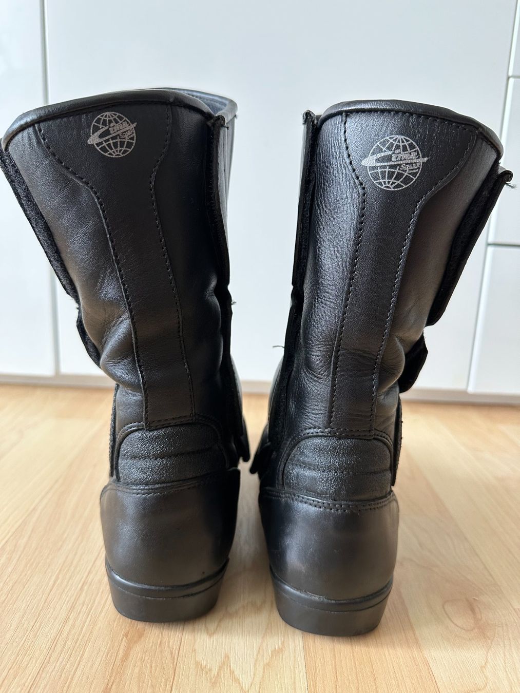 Scarpe da donna: Motorradstiefel – Usato da Mels venduto da FinSz93 2
