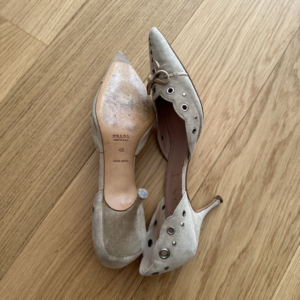 Prada Chaussures femmes: Prada Suede Pumps – D'occasion à Zürich par doraeotvos 1