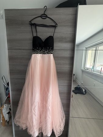 Abendkleid mit Tüll