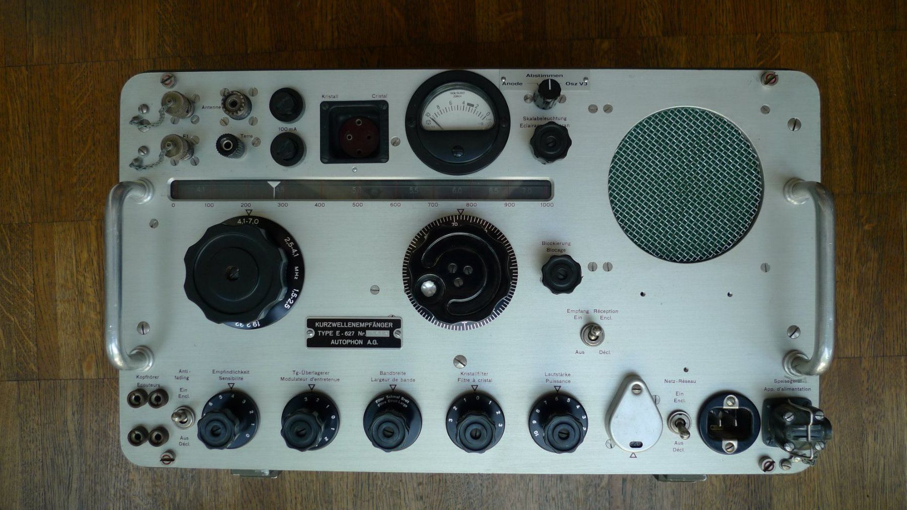 Technique de radiocom: Schweizer Armee Kurzwellenempfänger Autophon E-627 – D'occasion à Winterthur par Sacramons