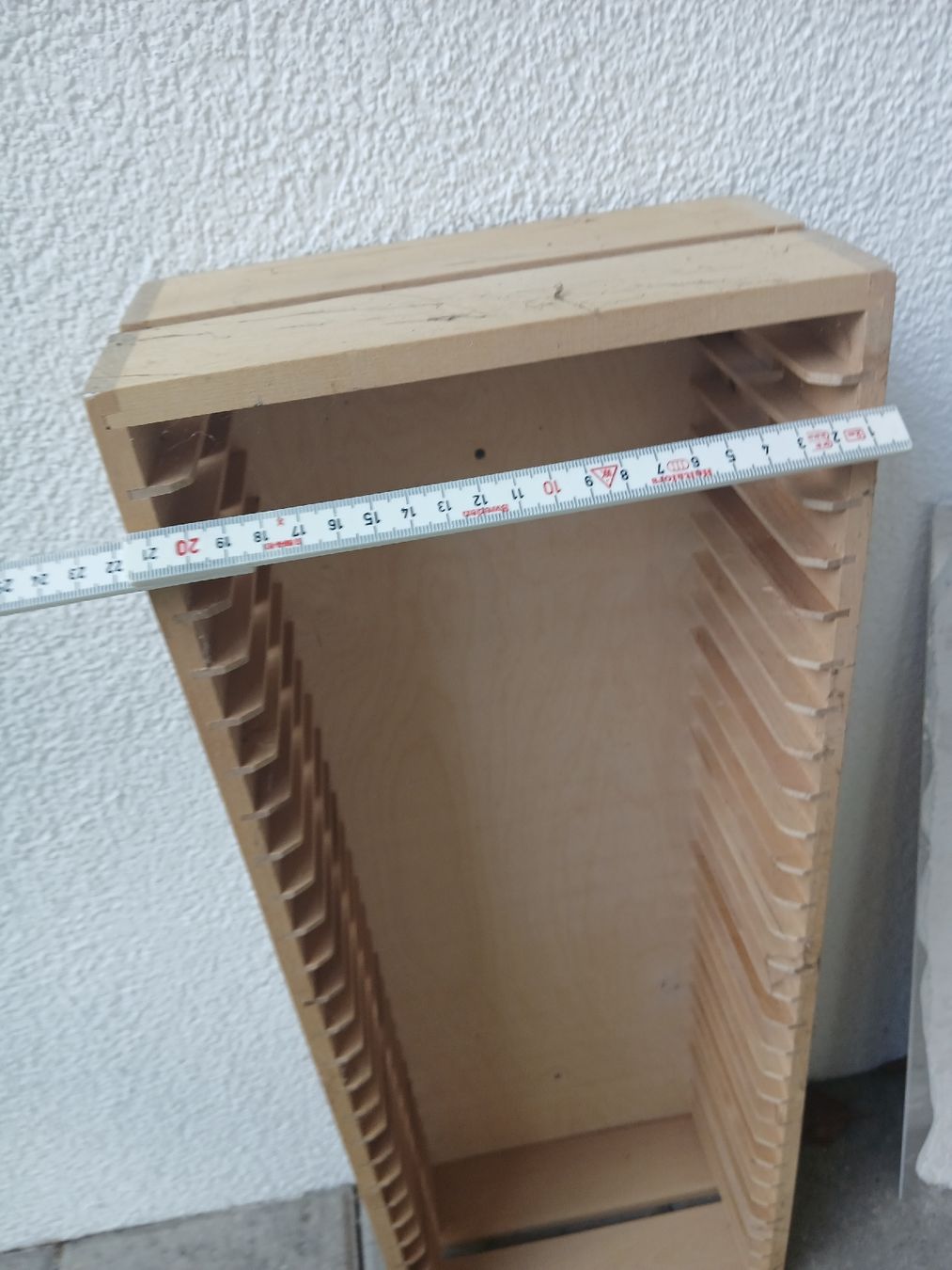 Sonstiges Zubehör: Wooden DVD rack storage unit good condition 41cm – Gebraucht aus Zürich von csm04 1