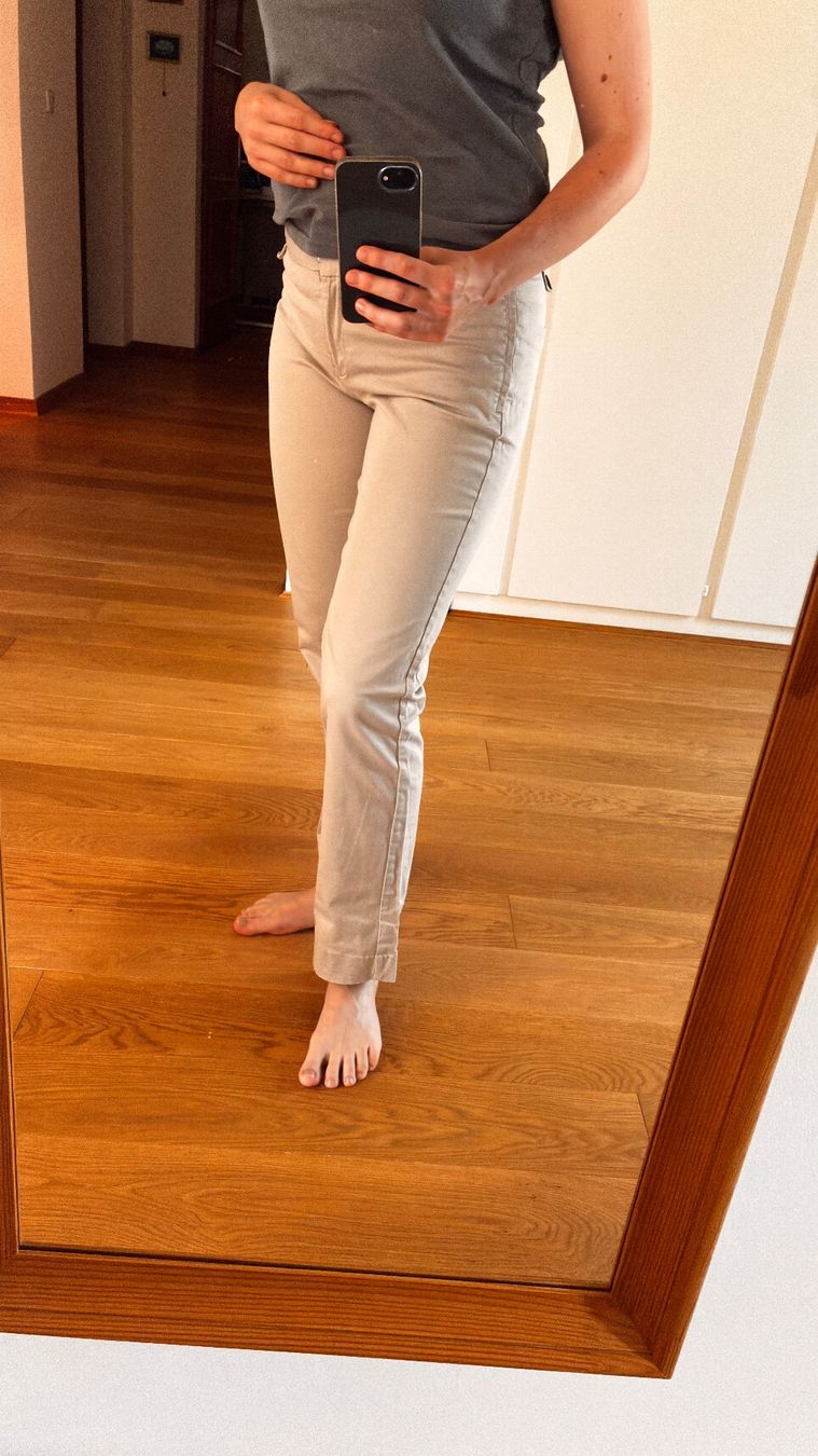 Zara Pantaloni: Zara Basic beige trousers, size 38 - Summer style! – Usato da Untersiggenthal venduto da mic_ksv9