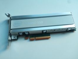Intel D7-P5608 6.4 TB Enterprise NVMe SSD – PCIe 4.0 x8