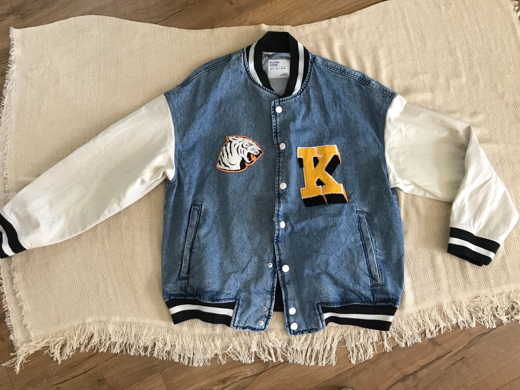Bershka Giacche: Jeansjacke – Usato da Lotzwil venduto da lan_qr2y