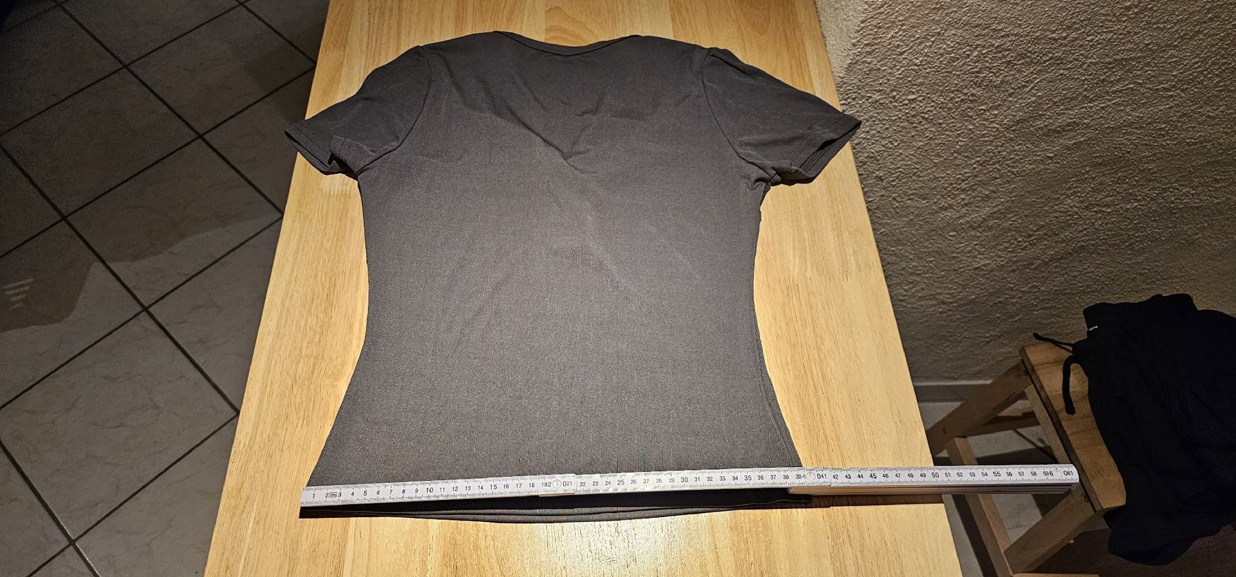 T-shirt: Graues Stretch Shirt Gr. L – Usato da Azmoos venduto da Jadejo 2