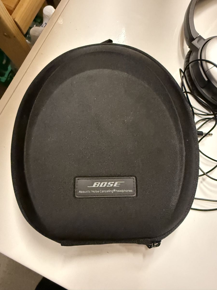 Bose Kopfhörer: Bose QuietComfort 15 – Neu (gemäss Beschreibung) aus Gstaad von denis977 4