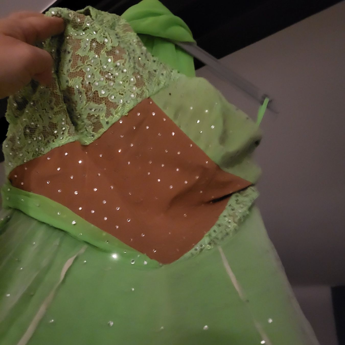 Vestiti: Ballkleid grün 36/38 – Usato da meisterschwanden venduto da ursm03 3
