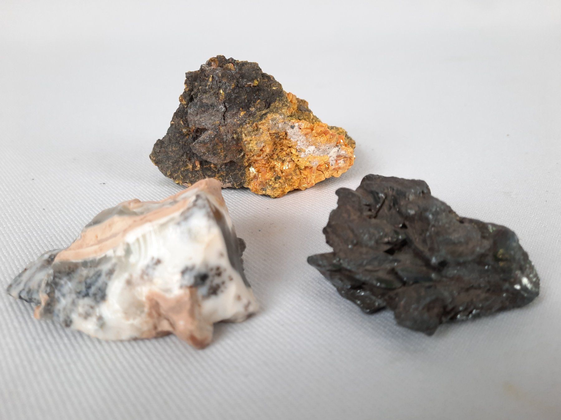 Mineralien & Heilsteine: 3 Steine – Gebraucht aus Beinwil am See von Restwert_Beinwil