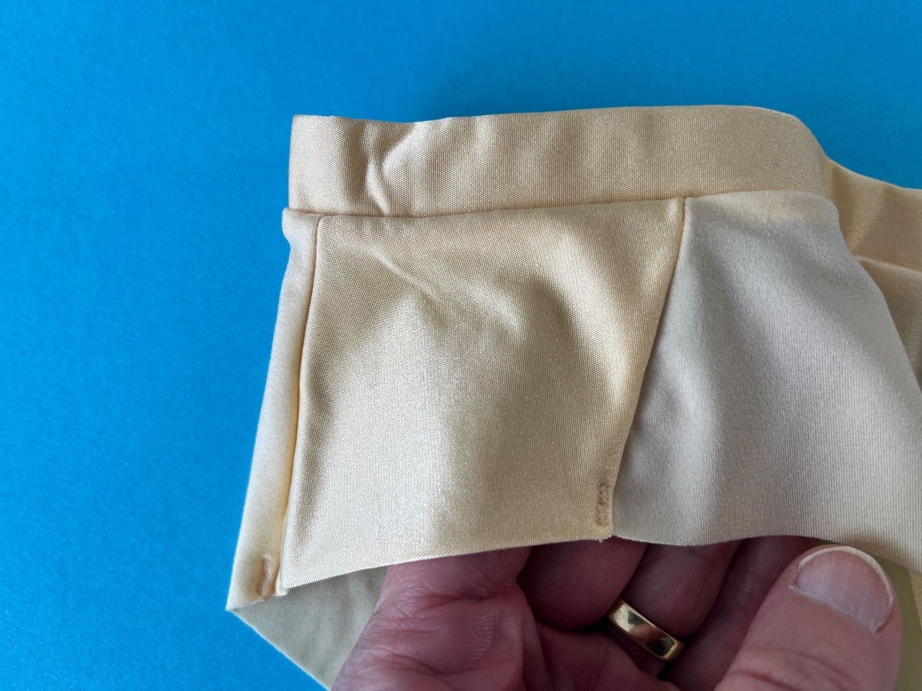 Triumph Sonstige Unterwäsche: Hipster, Body Make-up Soft Touch, Triumph, Gr. 36, hellgelb – Neu und originalverpackt aus Rudolfstetten von gst_g7xl 1