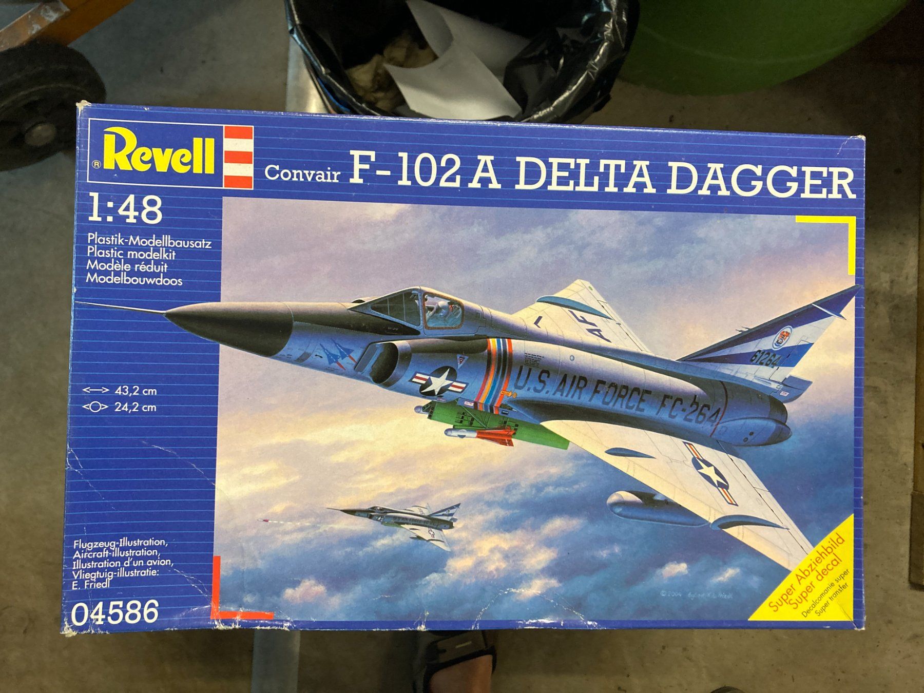 Revell Kit di modellismo & Modellini statici: Flugzeug Plastikbausatz – Nuovo (secondo la descrizione) da Frauenfeld venduto da oli_hy8j
