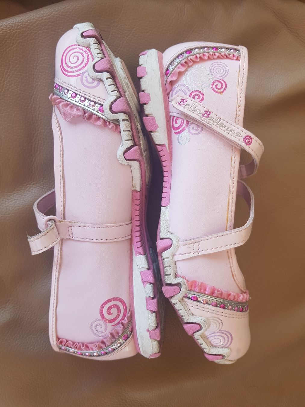 Skechers Chaussures filles: Skechers Bella Spin Rider Mädchen Sneaker – D'occasion à Rupperswil par Annet.Dann888 6