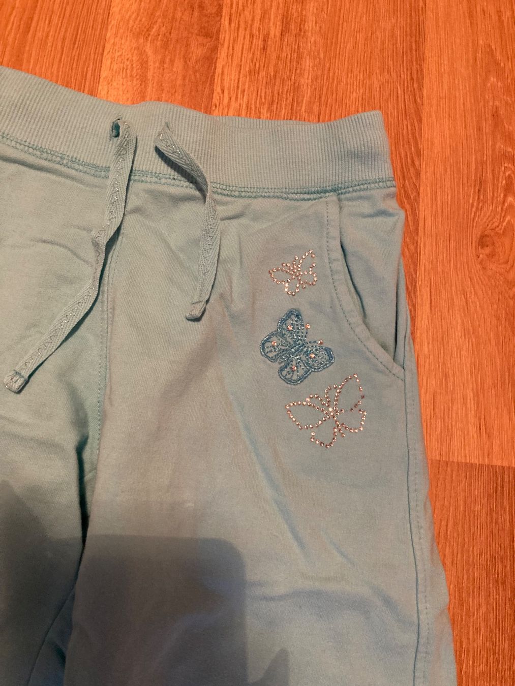 Pantalons: Mädchen Trainerhose Gr. 122 – D'occasion à Emmenbrücke par JJ_89 1
