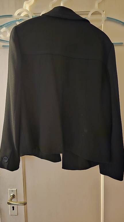 Vestes: Blazer schwarz neu – D'occasion à Bern par RegBer