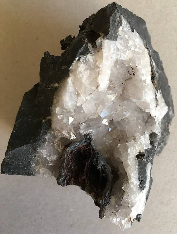 Minerali & Pietre curative: quartz et goethite, congo – Usato da Vevey venduto da zabounetta 2
