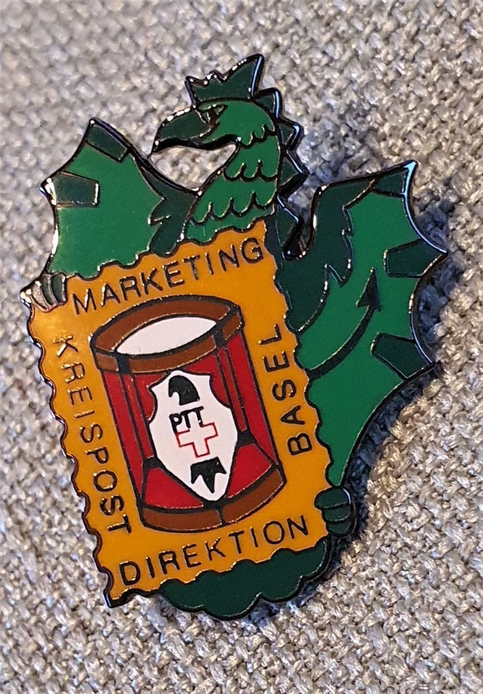 Placchette & Badge: A438 - Pin Basilisk PTT Kreispost Basel – Usato da Reinach BL venduto da Boston-Verkauf