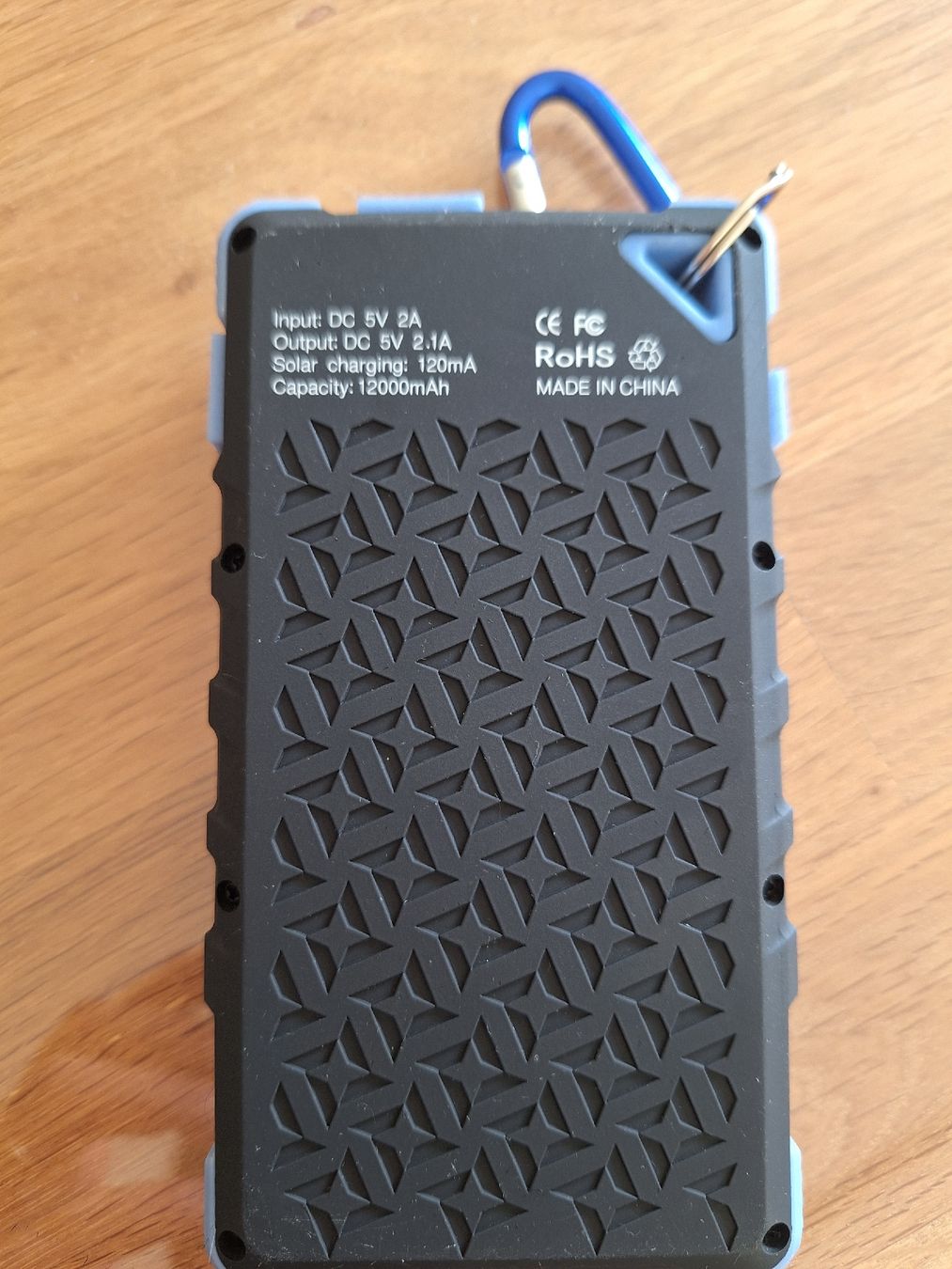 Batterie: Power Bank a energia solare – Usato da Mesocco venduto da pb123 1