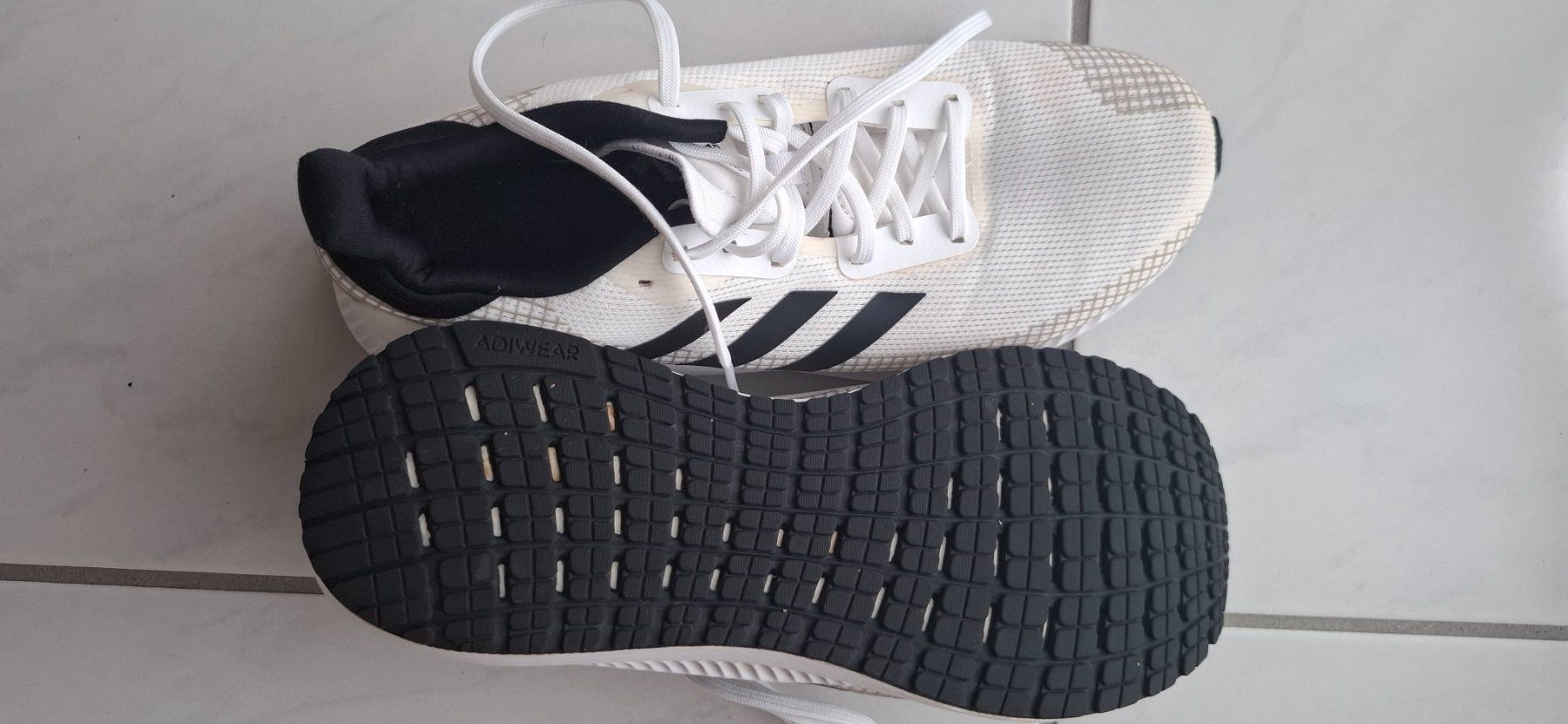 Adidas Scarpe da uomo: Adidas Turnschuhe große 42 2/3 – Usato da Ballwil venduto da fischli01 1