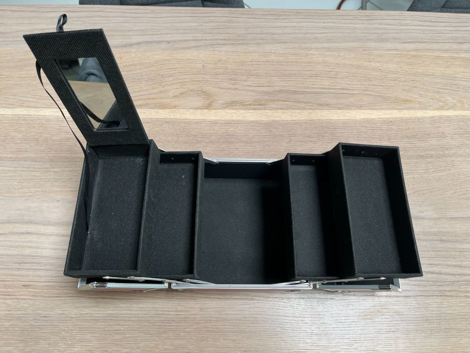 Altro in Decorazioni & Accessori: Makke-Up Box / Schmuck - Box / Schmuckbox – Usato da Oberrieden venduto da mcl_g5vk 2