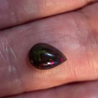 1,0 ct Opale noire naturelle