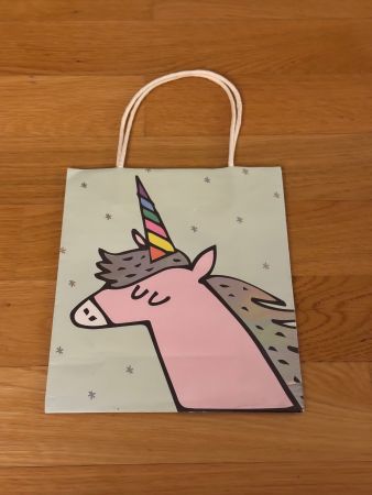 Geschenktasche mit Einhorn Motiv - neuwertig!