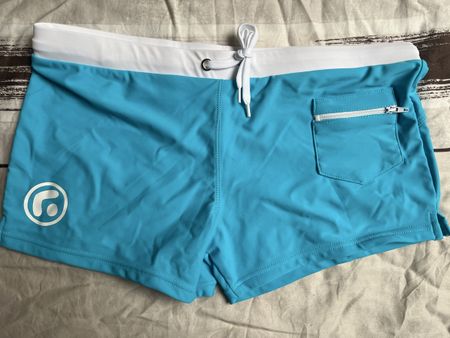 Badehose Herren Gr. XS/S türkis mit Reissverschluss