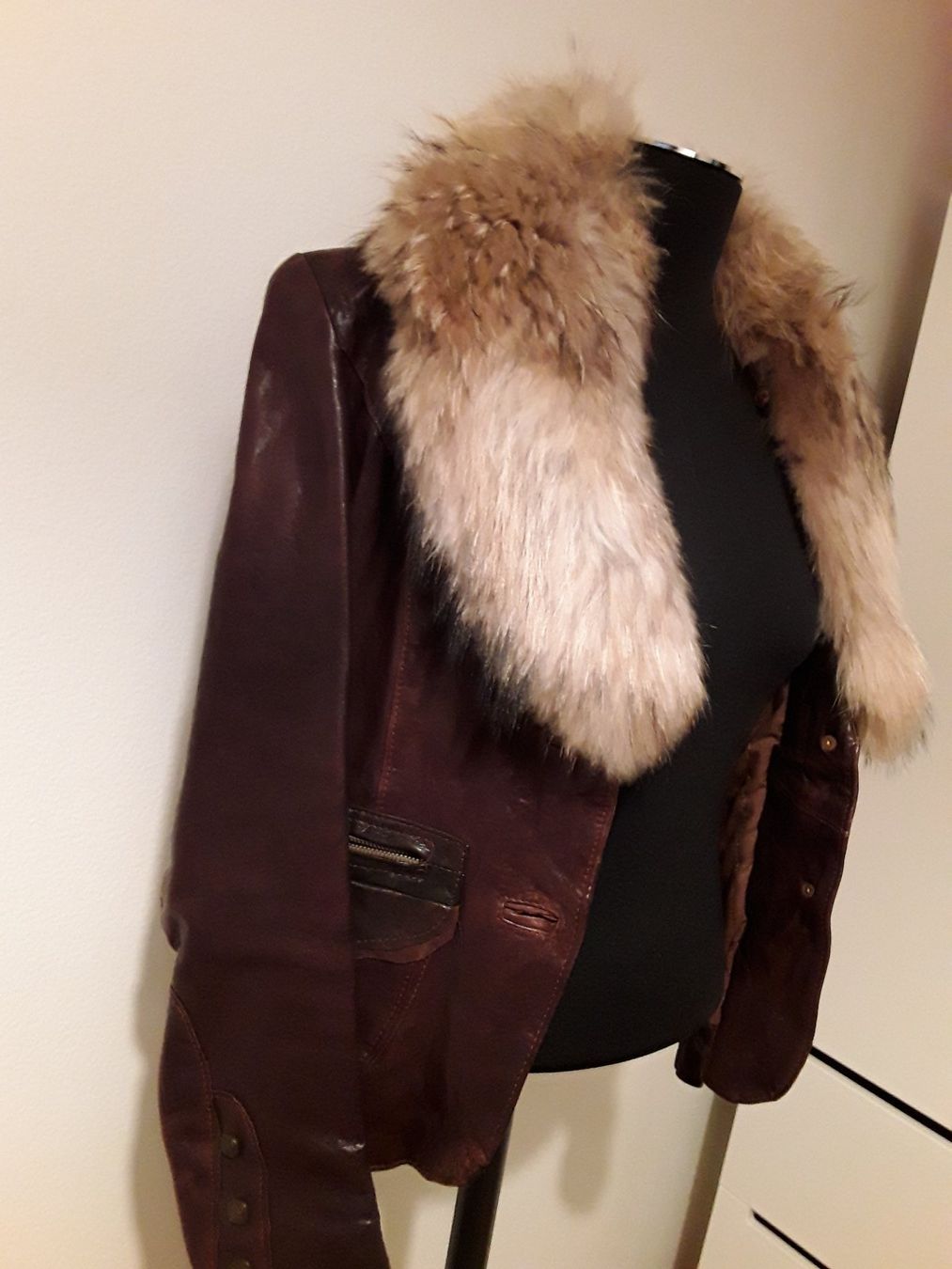 Giacche: Leder jacke – Usato da Brugg AG venduto da Ljubinka0410 2