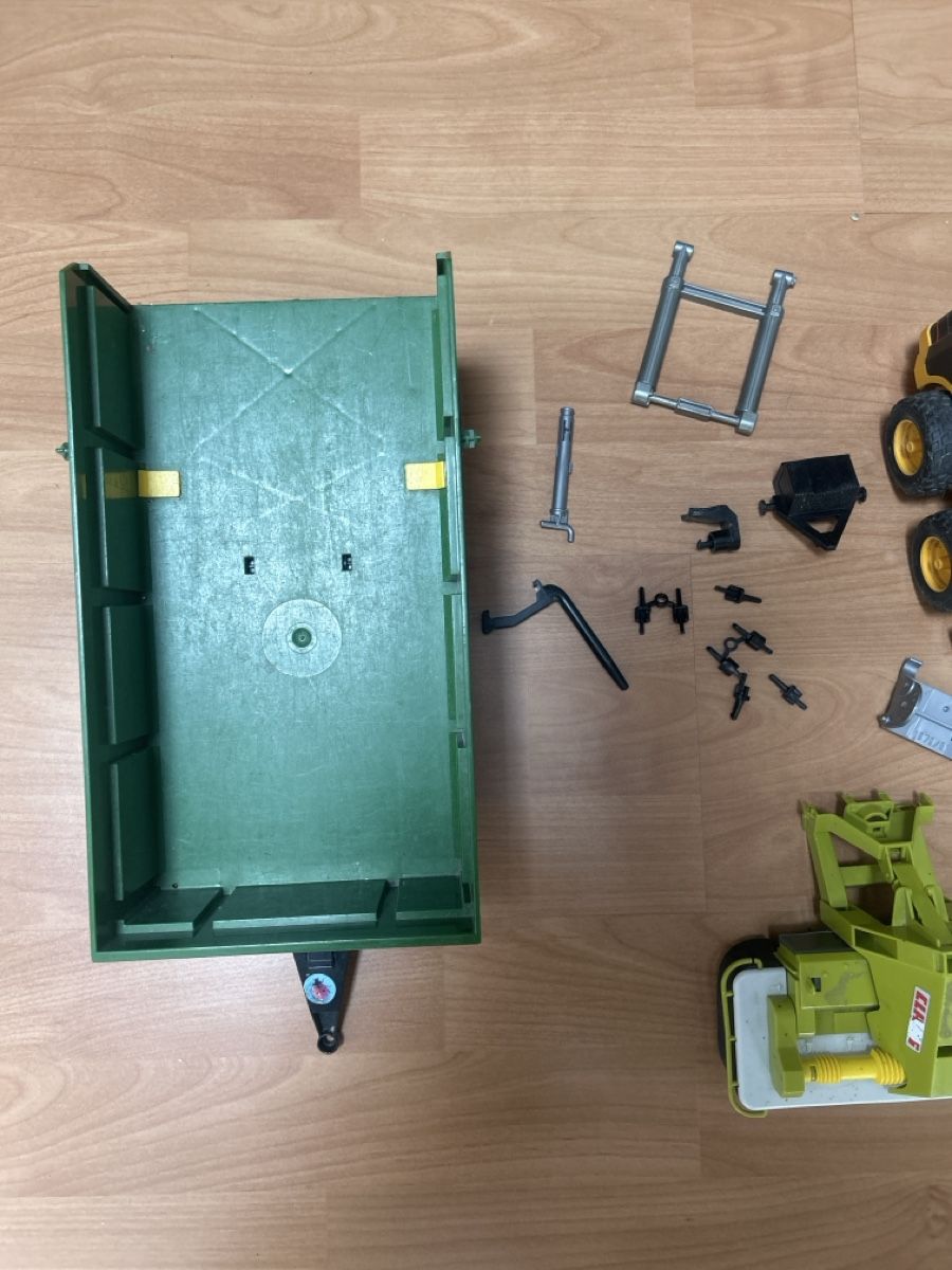 Bruder Spielzeuge: Diverse Bruder Ersatzteile  – Gebraucht aus Buttisholz von Ka6018 2
