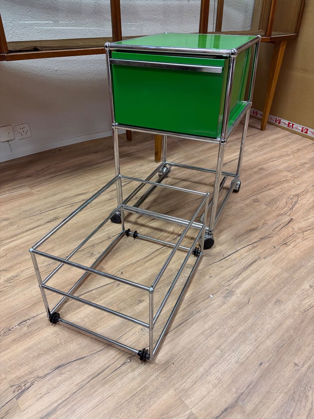 USM Korpus: USM Haller Rollcontainer limegrün Designer Klassiker – Gebraucht aus Zofingen von GrosisWonderkeller 7