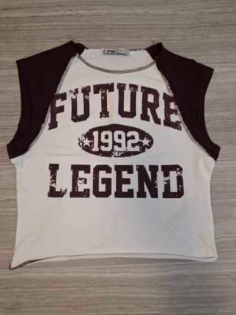 haut blanc, motifs bordeaux, taille S