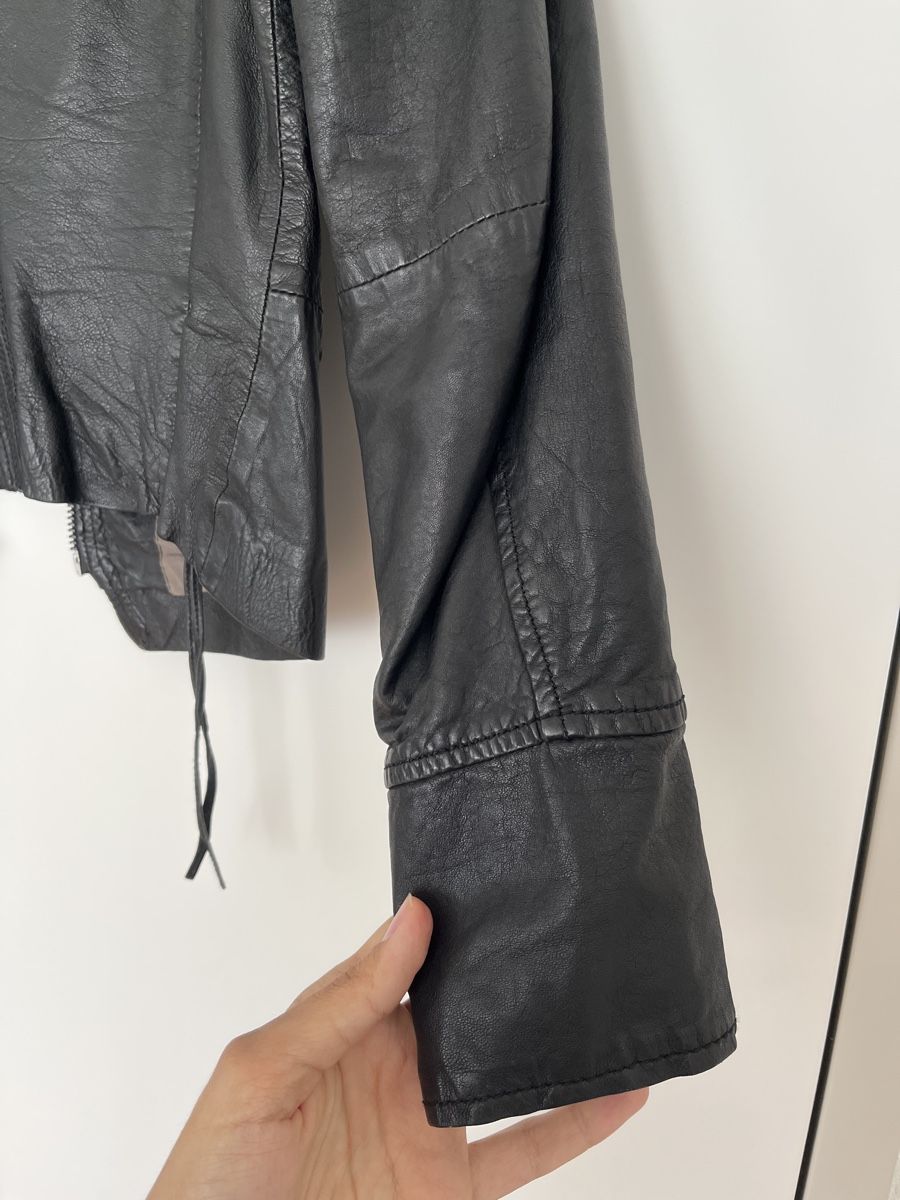 Giacche: Schwarze Lederjacke im Biker-Stil – Usato da Emmenbrücke venduto da zak_5wtm 6