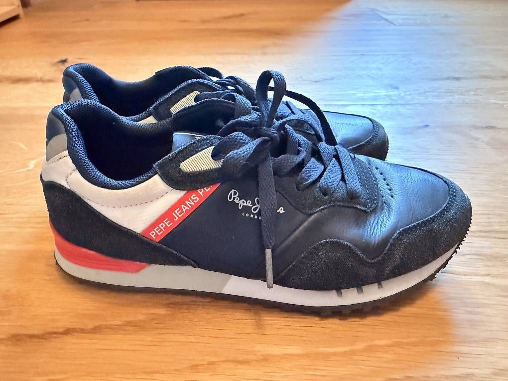 Scarpe per ragazzi: Turnschuh 35 – Usato da Schaan venduto da Egga1