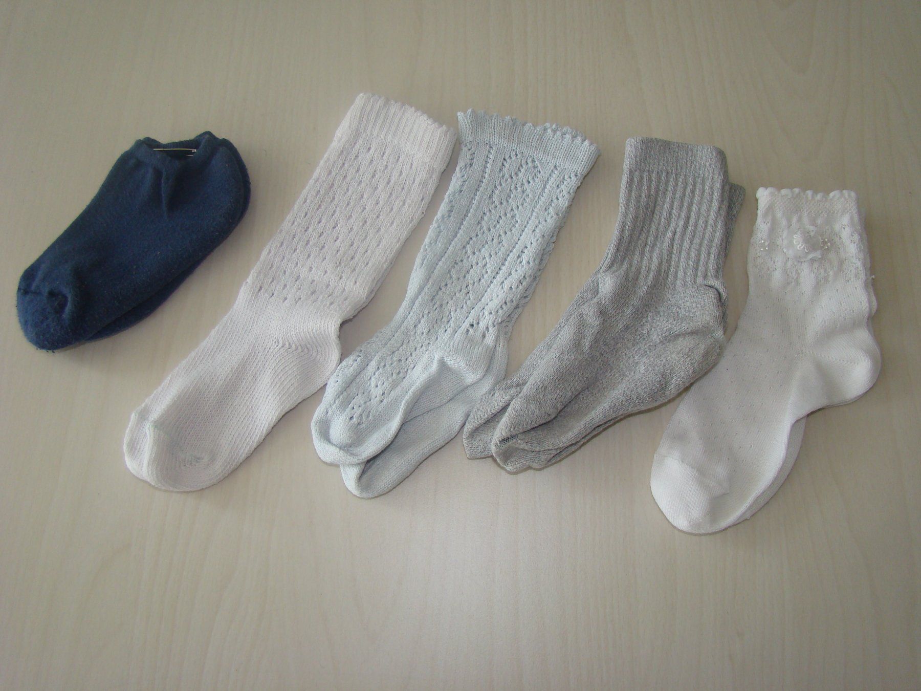 Socken für Kinder: 5 Paar Söckli für Mädchen – Gebraucht aus Malters von burzi