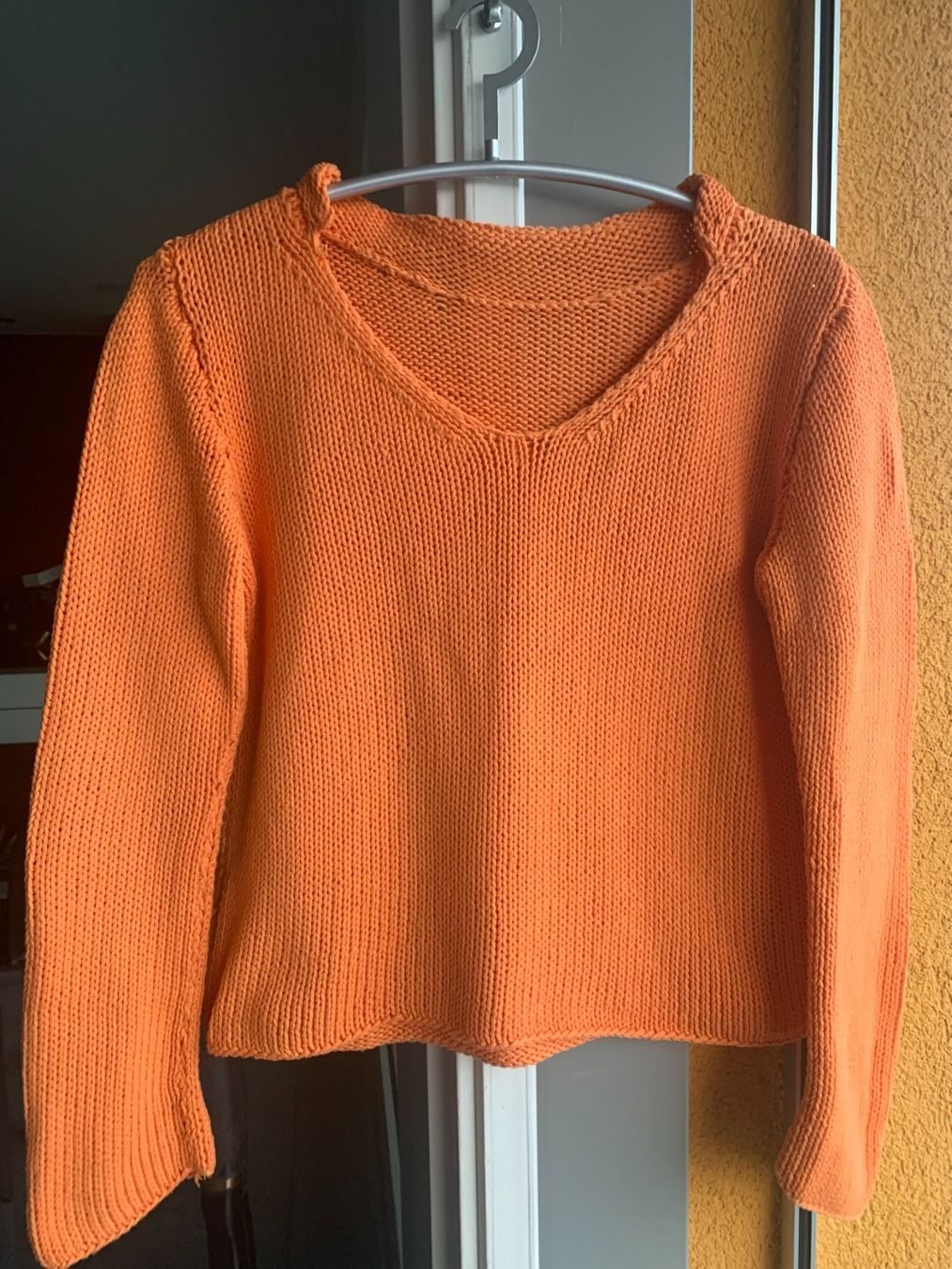 Pulls & Sweat-shirts: Pullover Grösse 34, orange – D'occasion à Laax GR par wil_66wq