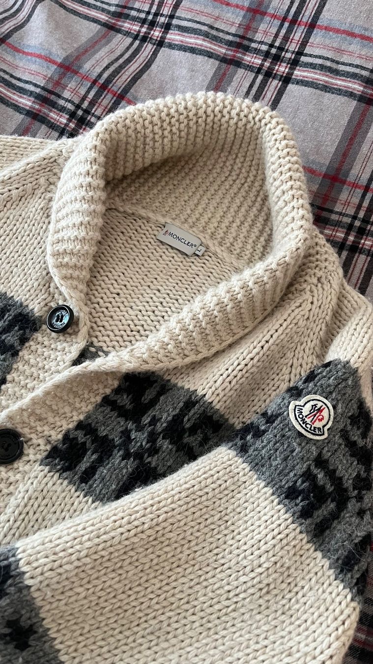 Moncler Maglioni & Felpe: Moncler Limited Edition Cardigan – Nuovo (secondo la descrizione) da Horgen venduto da AFKistler 1