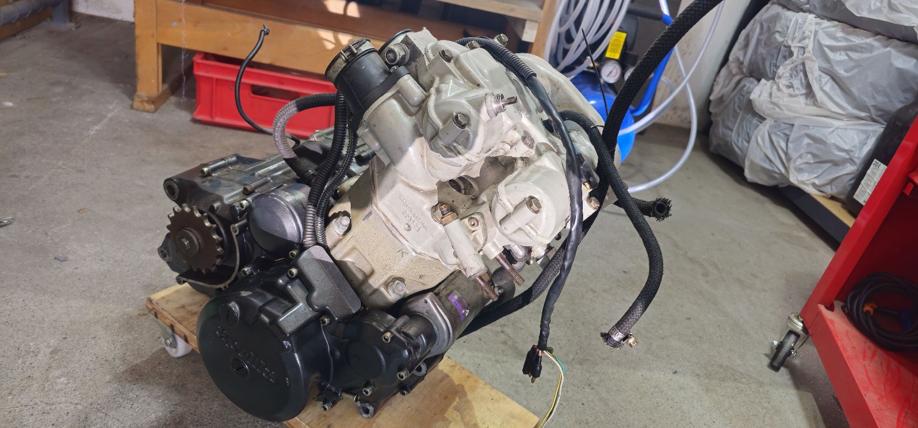 Aprilia Motori: Aprilia Pegaso 650 1993 Motor – Usato da Azmoos venduto da Jadejo
