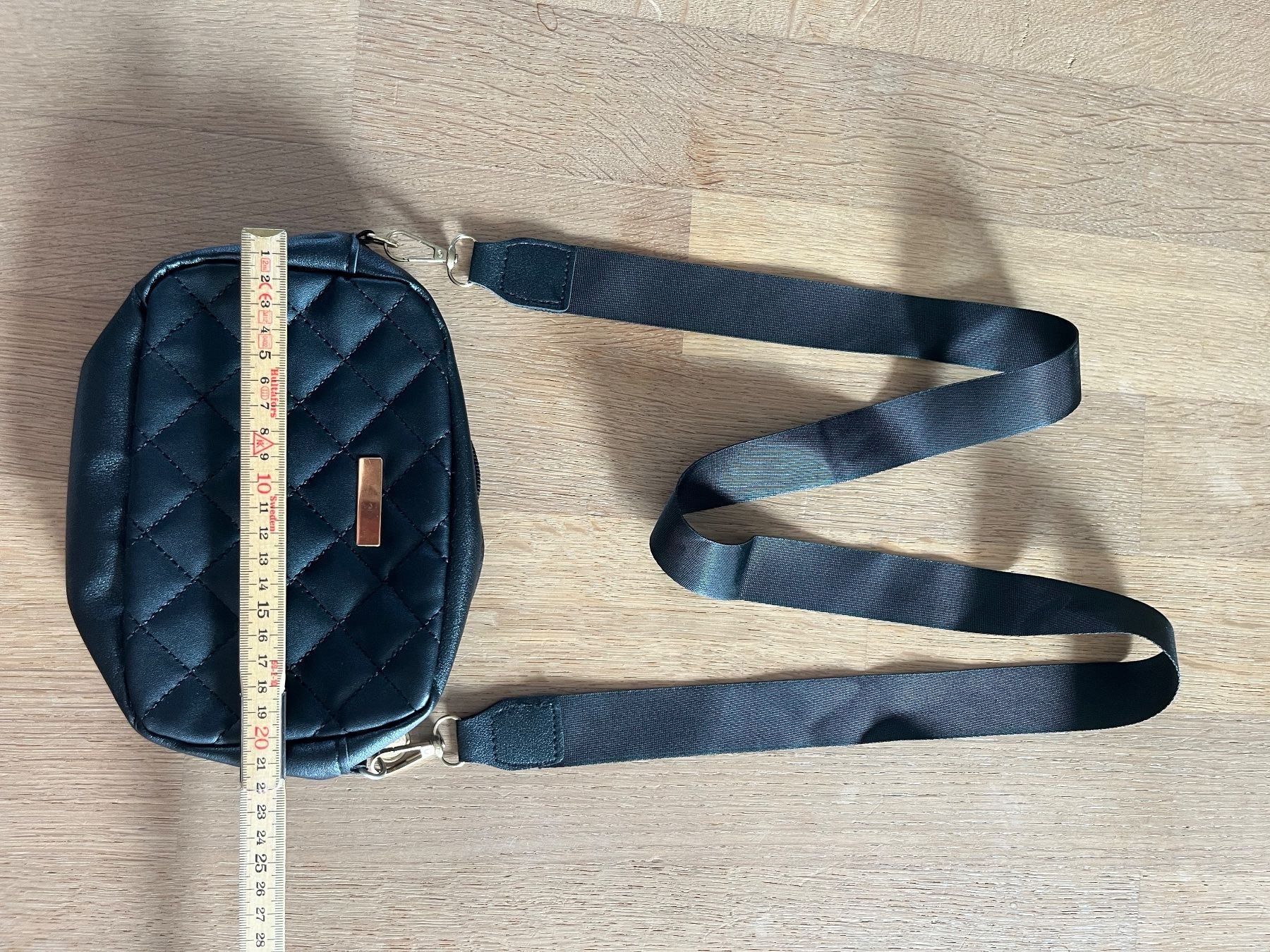 Taschen für Damen: Tasche Schwarz – Gebraucht aus Laupen BE von lee_ym6v 5
