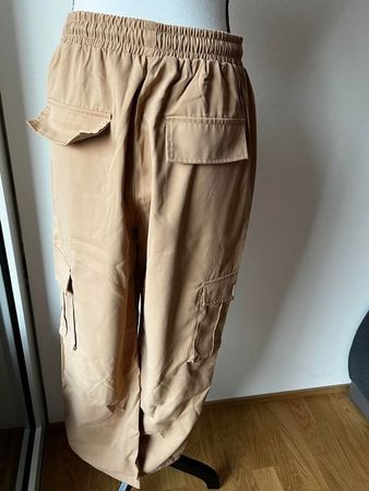 Shein Cargo Hose Beige, Grösse s  Neu mit Etikett!