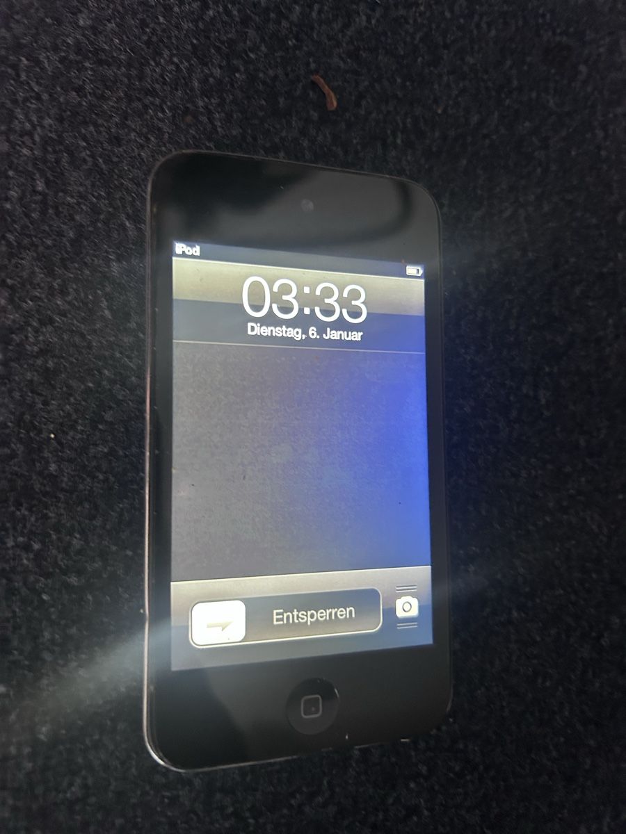 Apple Lecteur multimedia & Streamer: Apple iPod Touch 4. Gen 8GB Gebraucht – D'occasion à Opfikon par osm_bns2 1