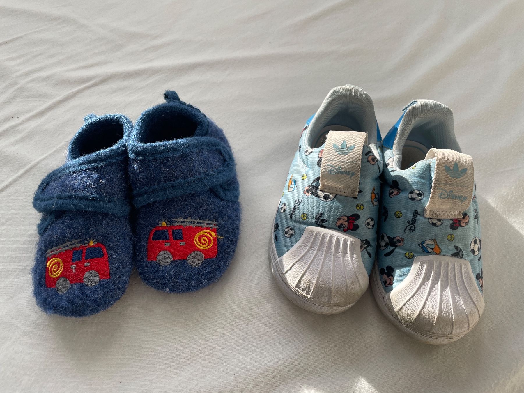 Scarpe per ragazzi: Kinderschuhe 21/22/23 – Usato da Mauren venduto da melam01