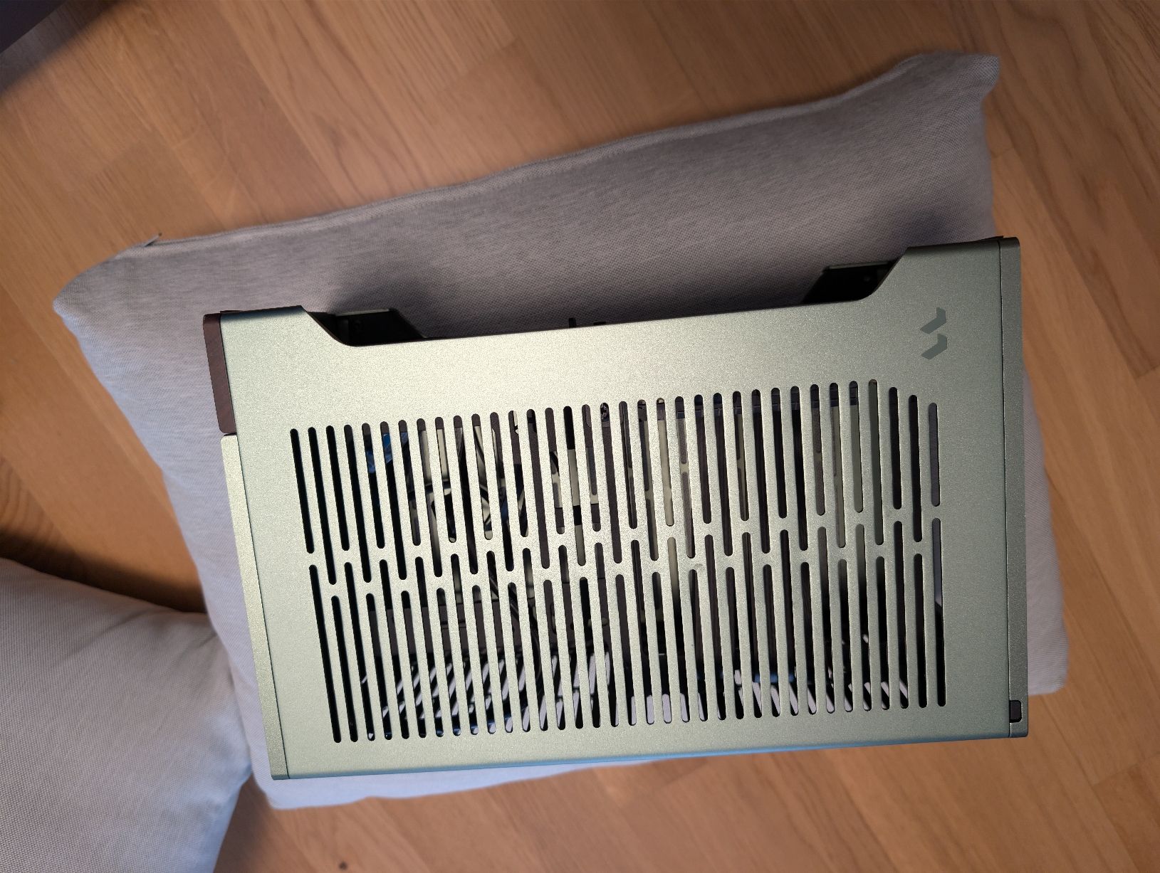 Fractal Custodie: Fractal Terra Mini PC Gehäuse – Usato da Uster venduto da Jaschoo 3